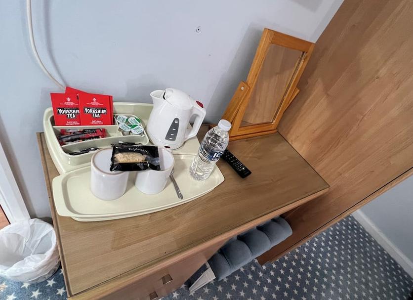 Comodidade do quarto Foto