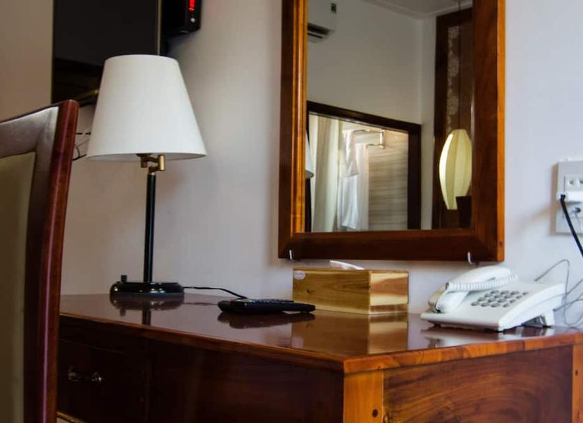 Comodidade do quarto Foto