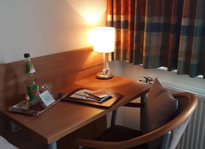 Comodidade do quarto Foto