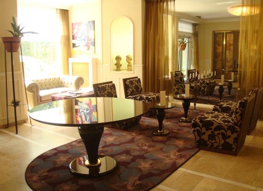 Hall Foto