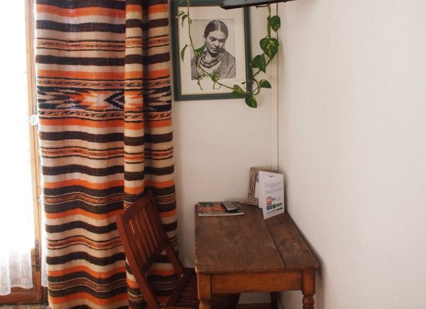Comodidade do quarto Foto