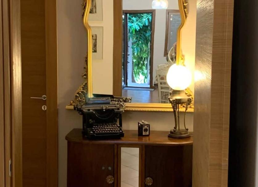 Comodidade do quarto Foto