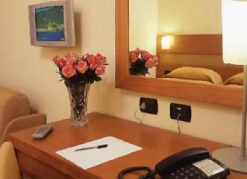 Comodidade do quarto Foto