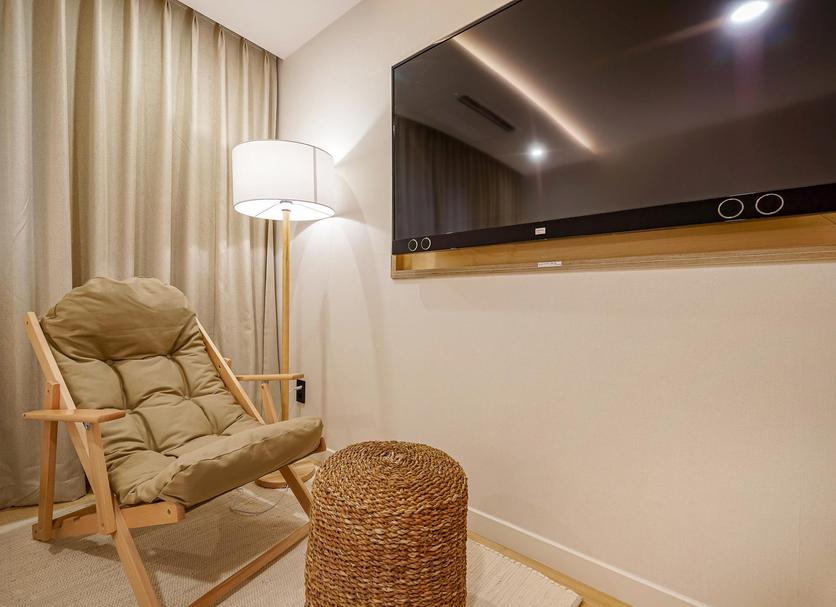 Comodidade do quarto Foto