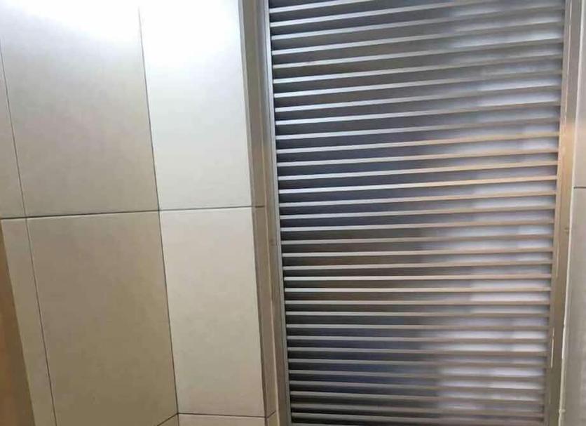 Comodidade do quarto Foto
