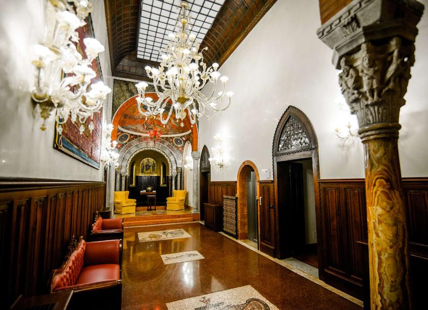 Hall Foto