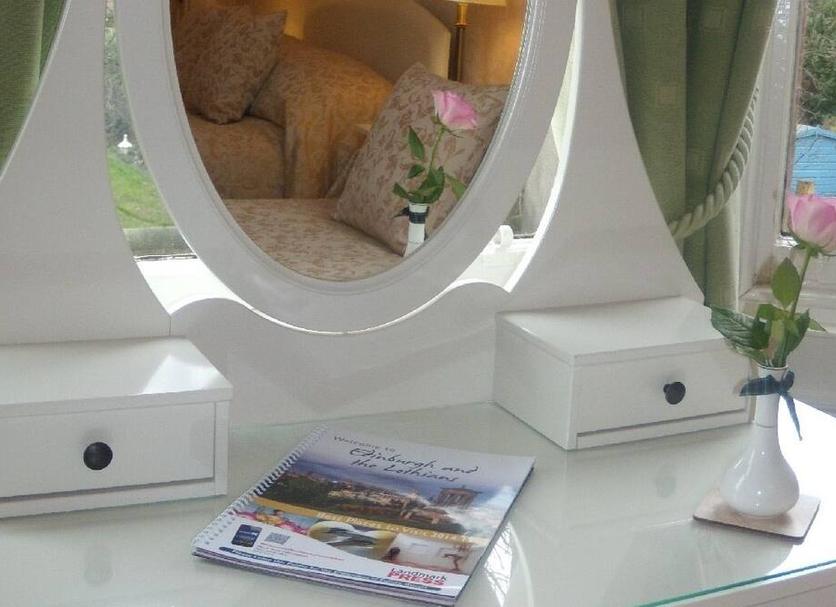 Comodidade do quarto Foto