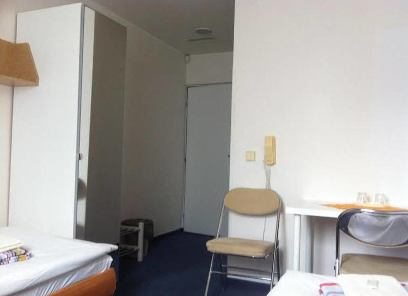 Comodidade do quarto Foto