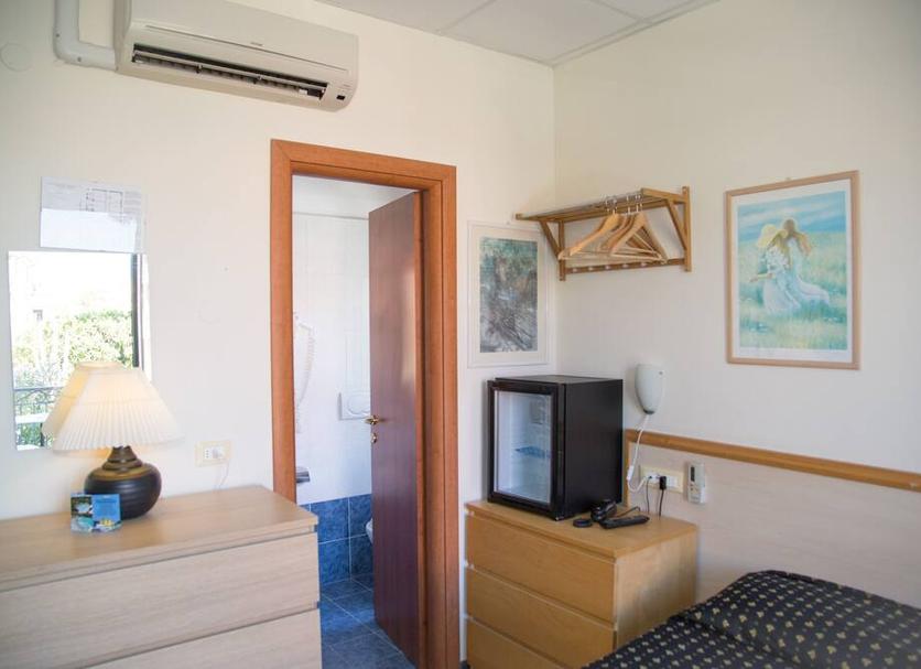 Comodidade do quarto Foto