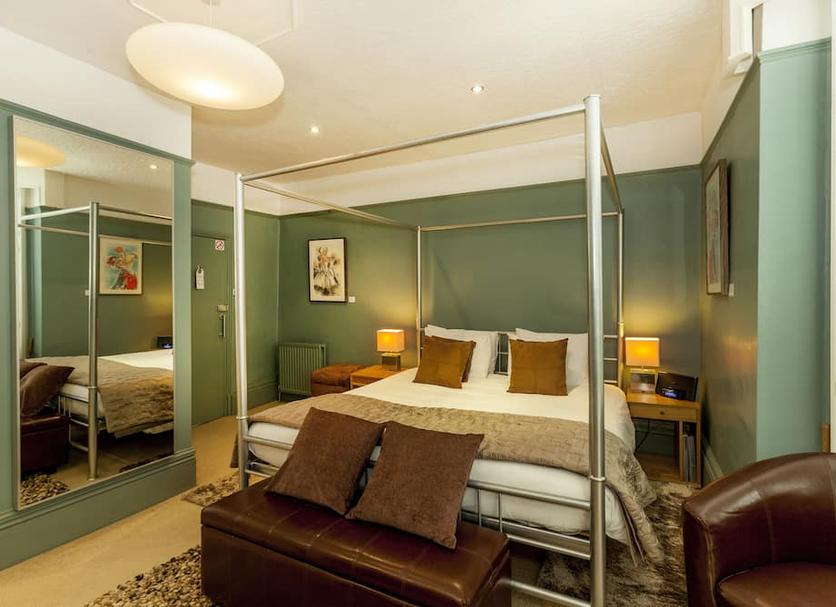 Quarto Foto