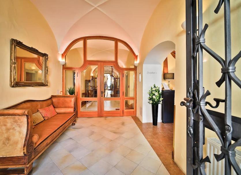 Hall Foto