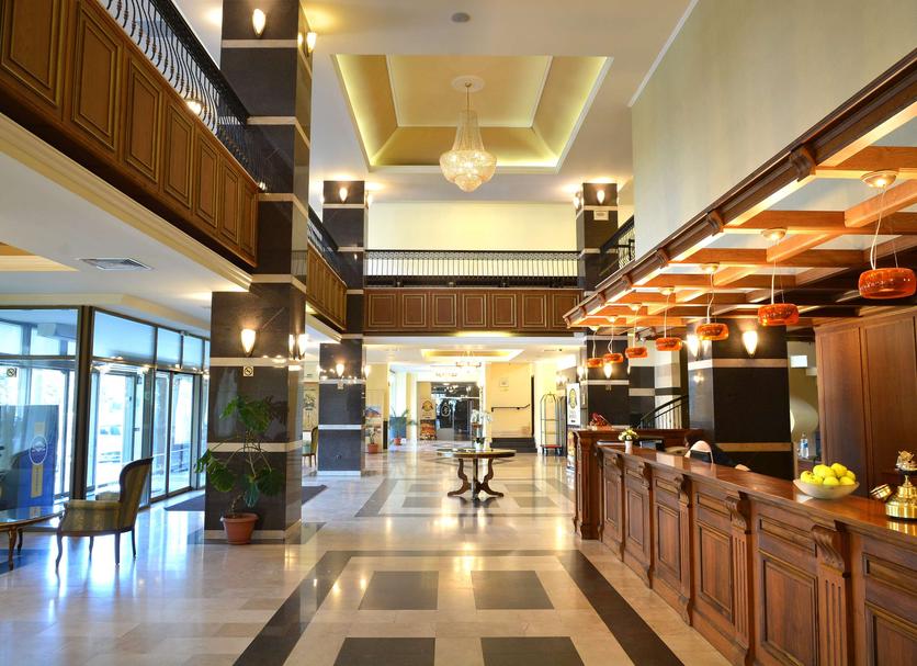Hall Foto