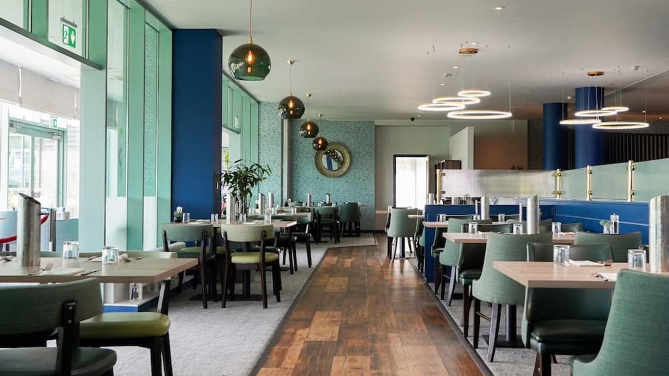 De Vere Cotswold Water Park