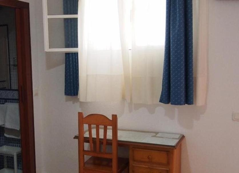 Comodidade do quarto Foto