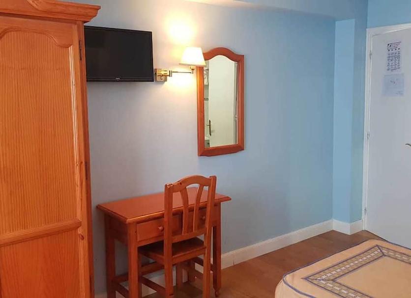 Comodidade do quarto Foto