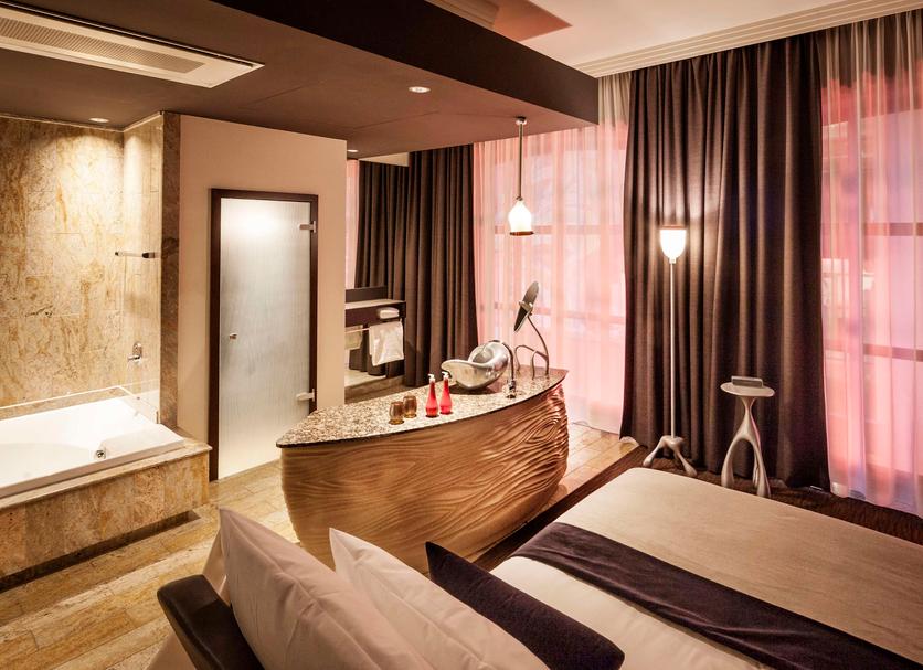 SPA Foto