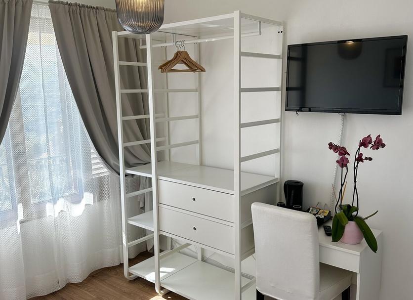 Comodidade do quarto Foto