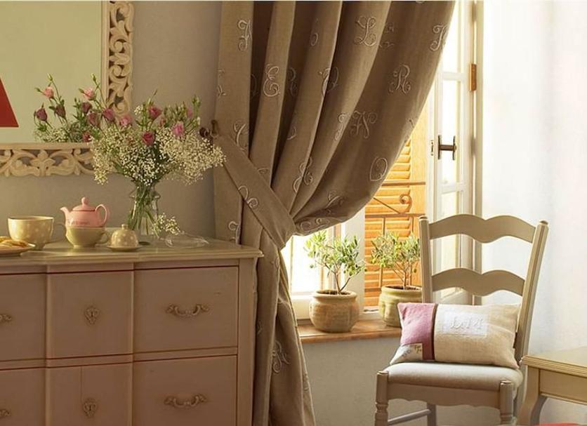 Comodidade do quarto Foto