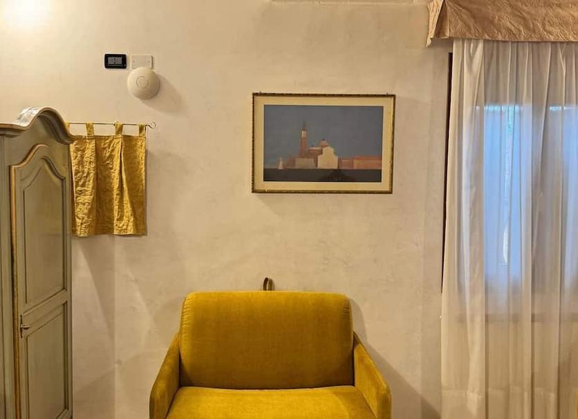 Comodidade do quarto Foto