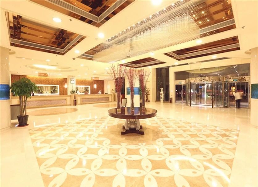 Hall Foto