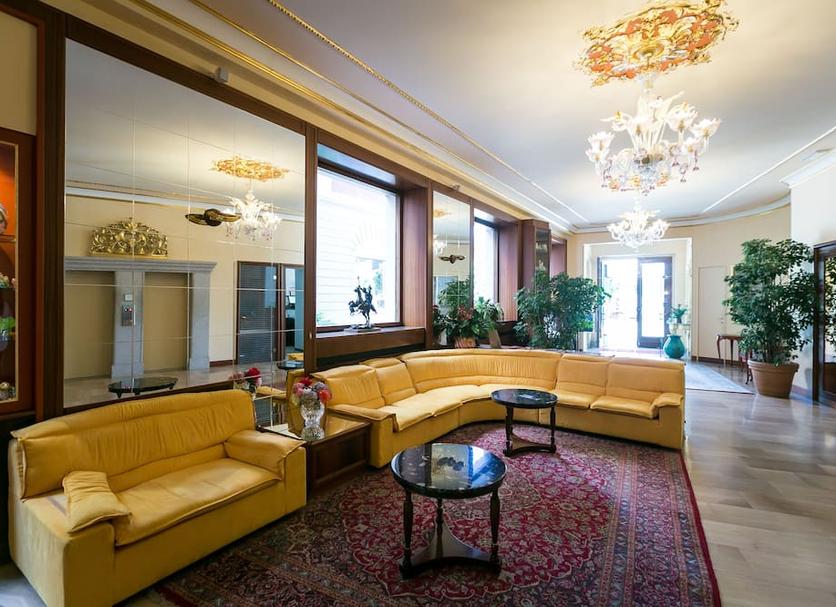 Hall Foto