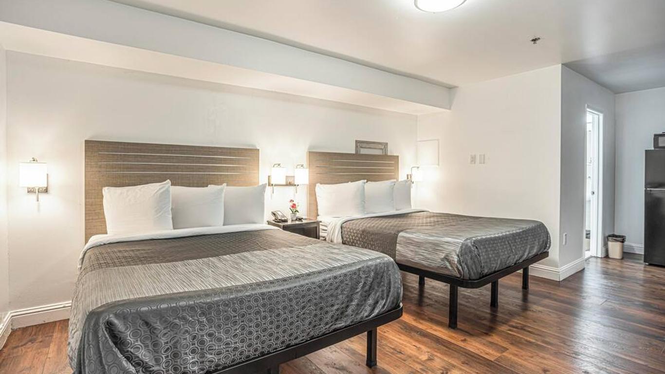 The Greens Hotel on Del Paso