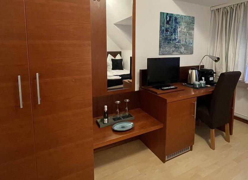 Comodidade do quarto Foto