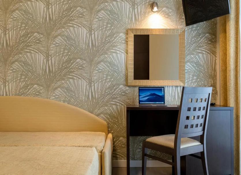 Comodidade do quarto Foto