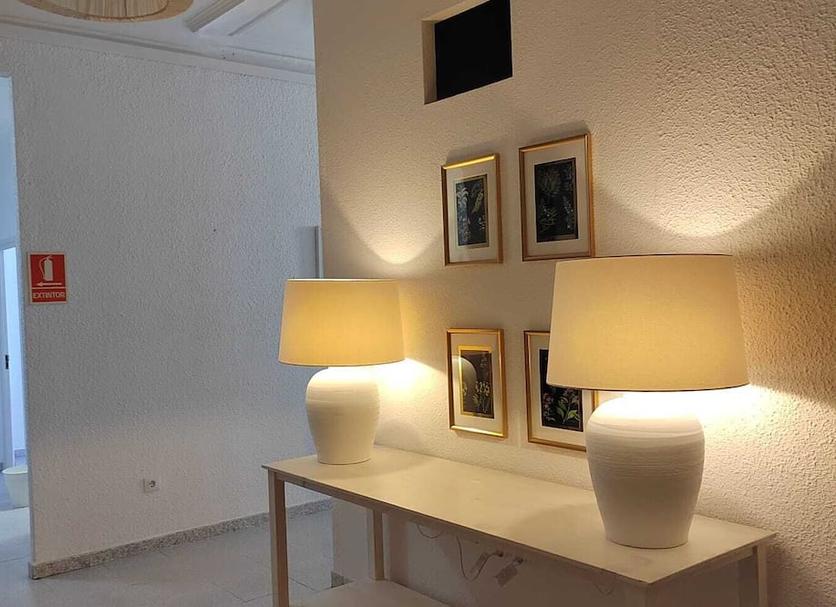 Comodidade do quarto Foto