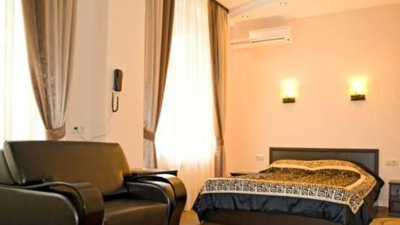 Toledo Hotel