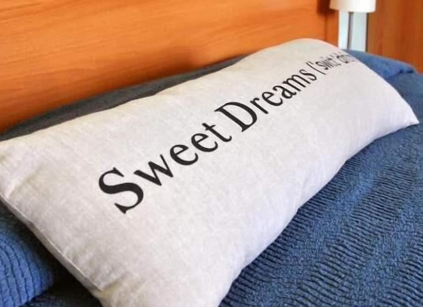 Comodidade do quarto Foto