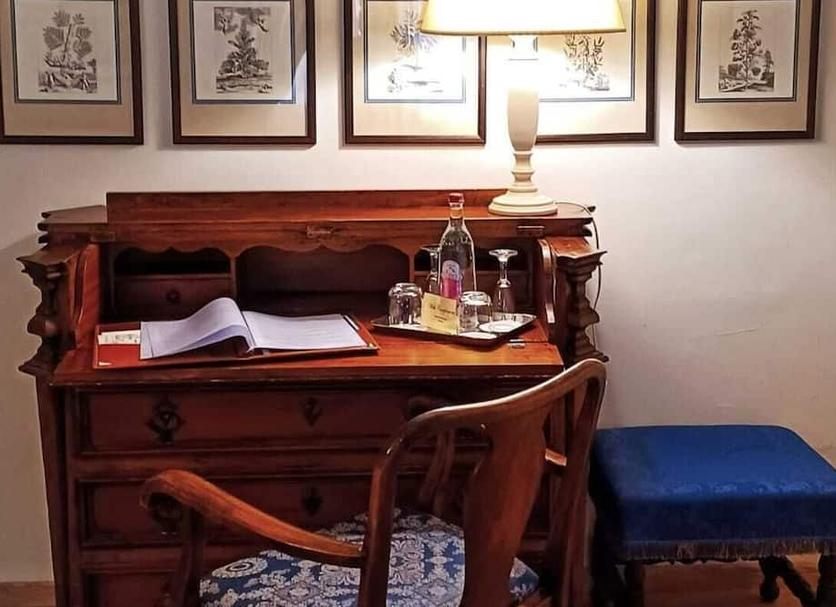 Comodidade do quarto Foto