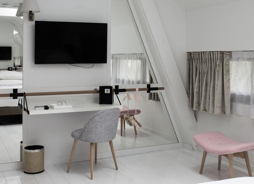 Comodidade do quarto Foto