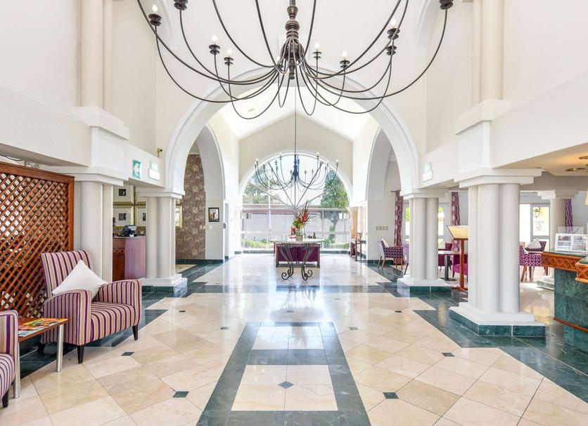 Hall Foto