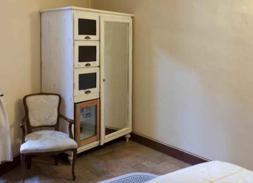 Comodidade do quarto Foto