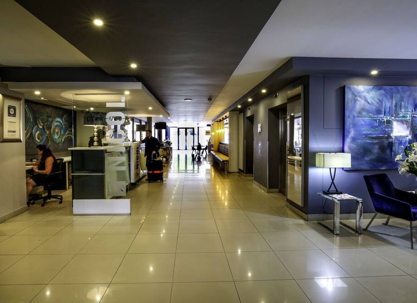 Hall Foto