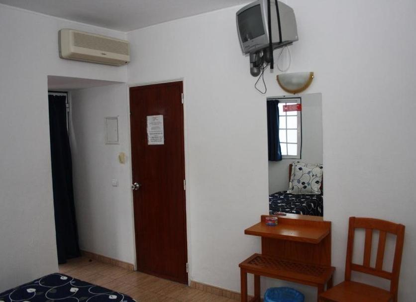 Comodidade do quarto Foto