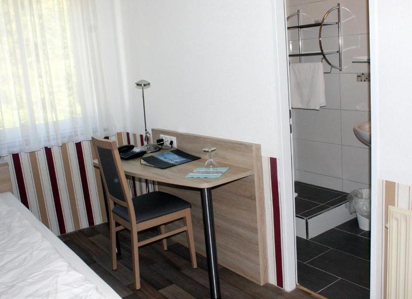 Comodidade do quarto Foto