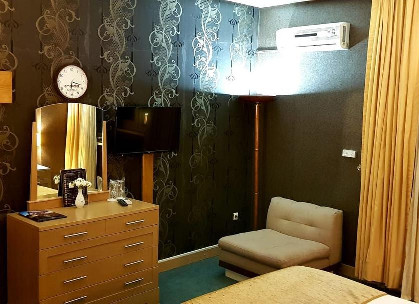 Comodidade do quarto Foto
