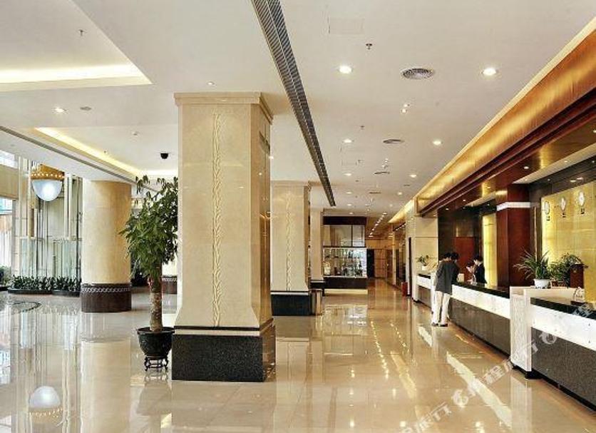 Hall Foto