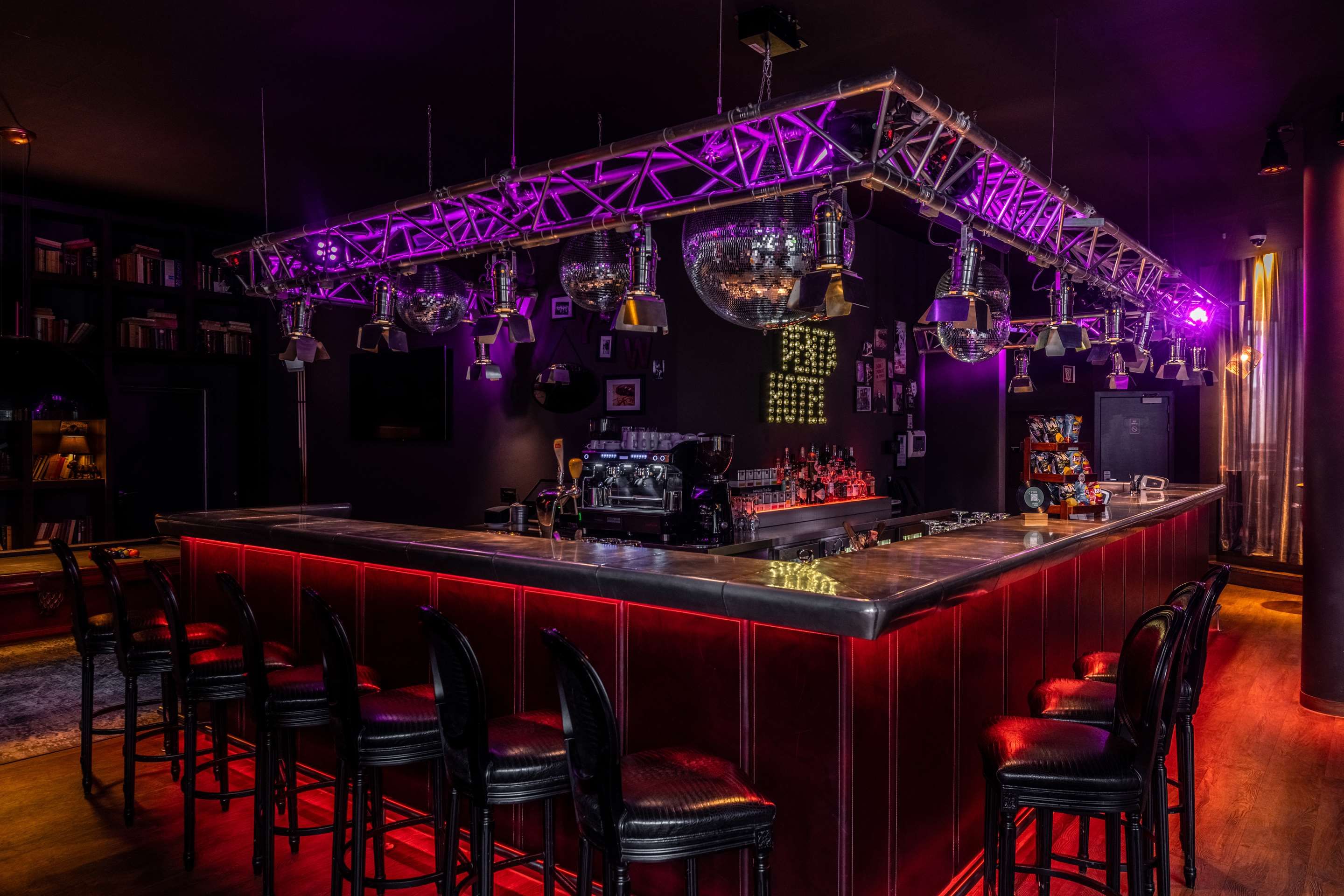 Bar