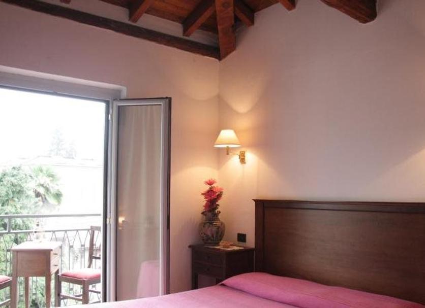 Comodidade do quarto Foto