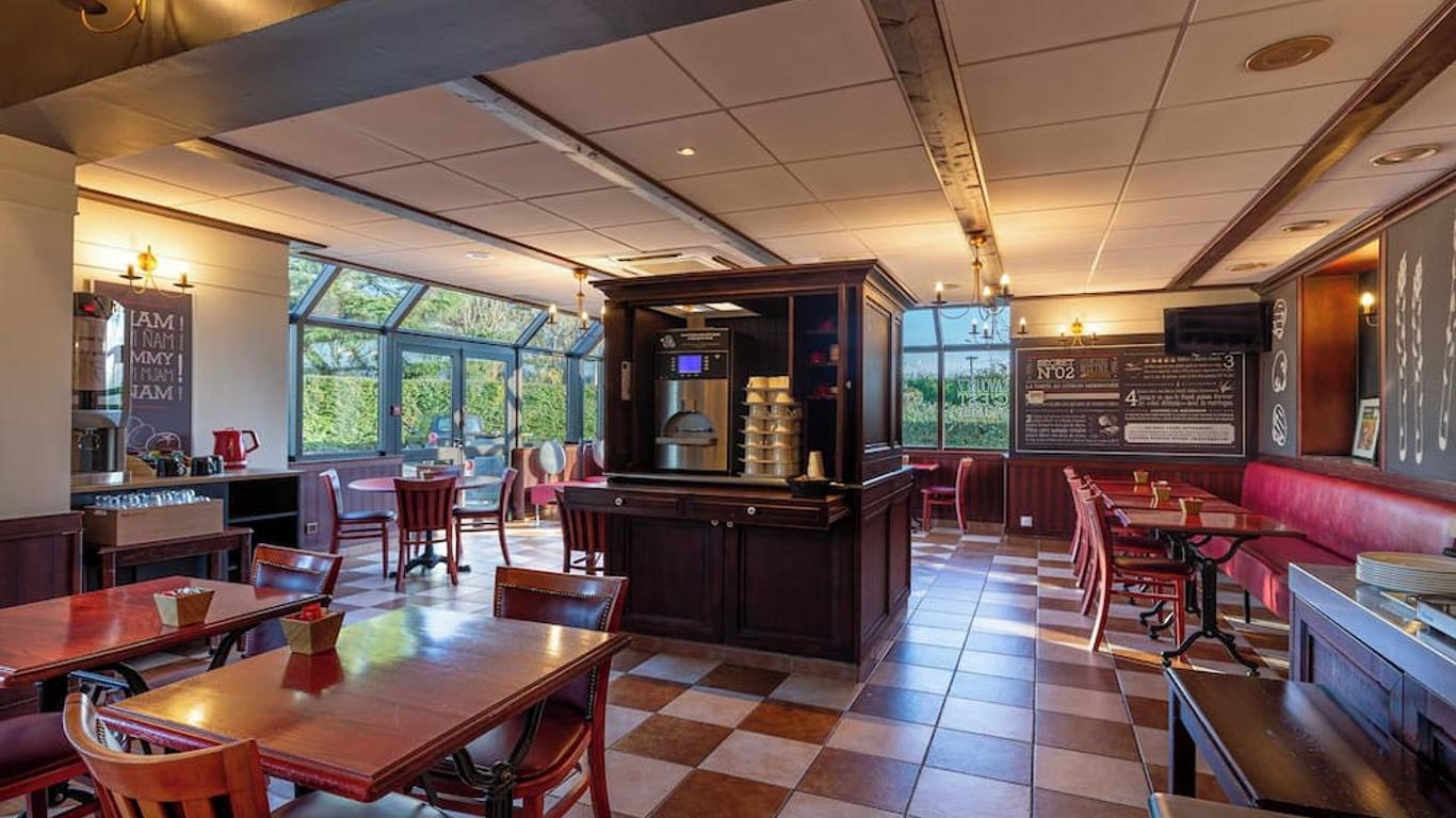 B&B HOTEL Blois Nord Vallée Maillard