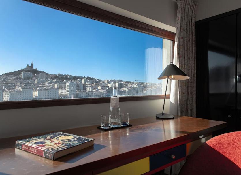 Comodidade do quarto Foto