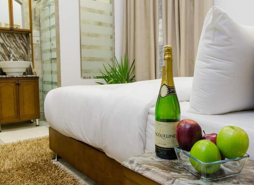 Comodidade do quarto Foto