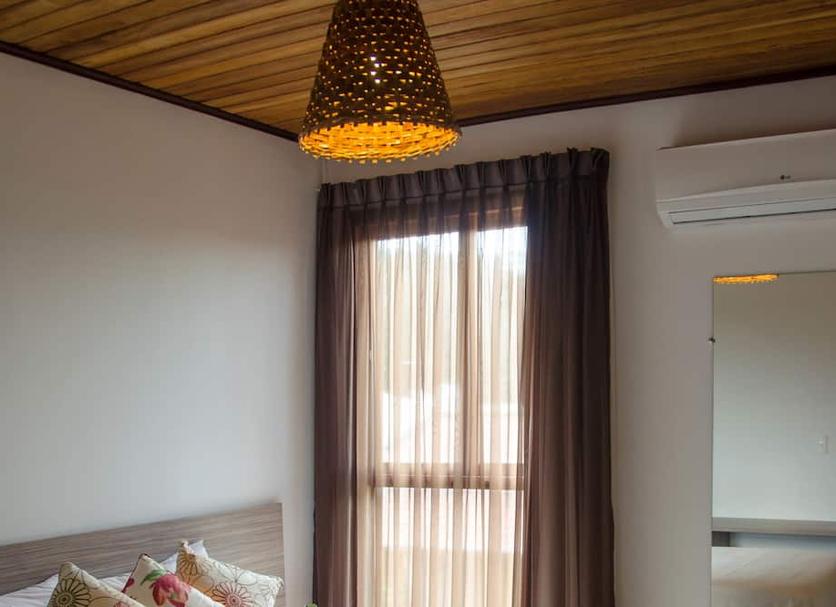 Comodidade do quarto Foto
