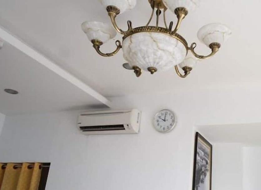 Comodidade do quarto Foto