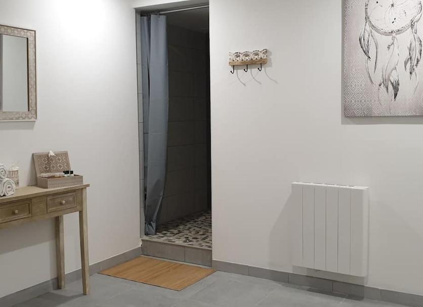 Comodidade do quarto Foto