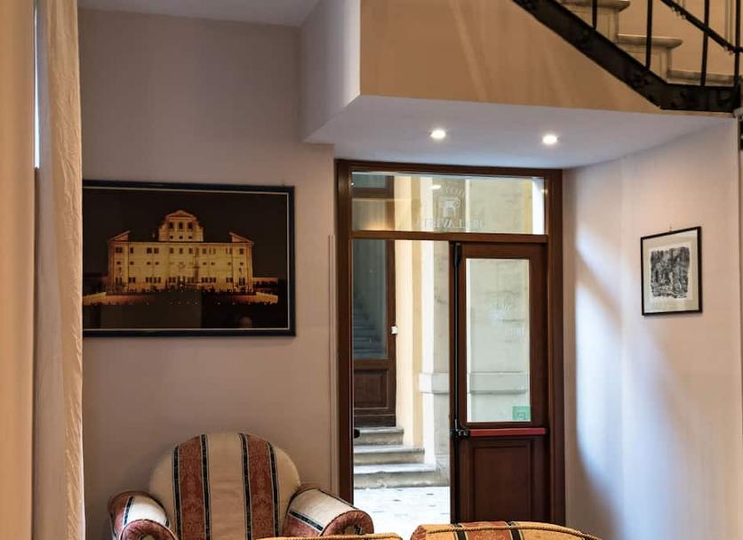 Comodidade do quarto Foto