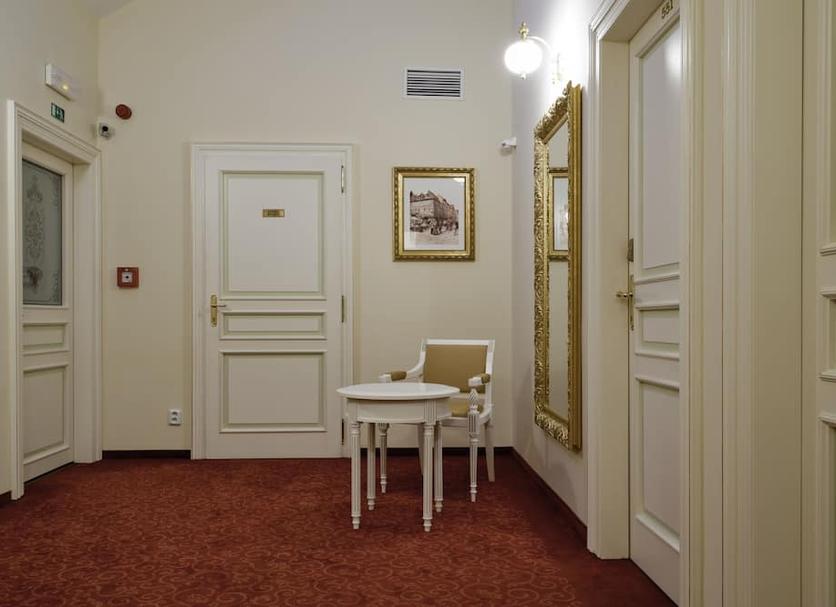 Comodidade do quarto Foto